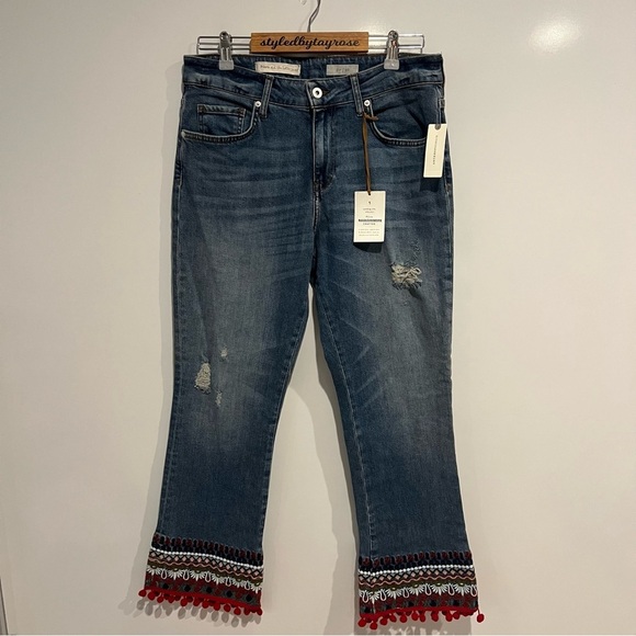 NWT Anthropologie Pilcro Mid Rise Bootcut Embroidered Pom Pom Jeans - Picture 4 of 11
